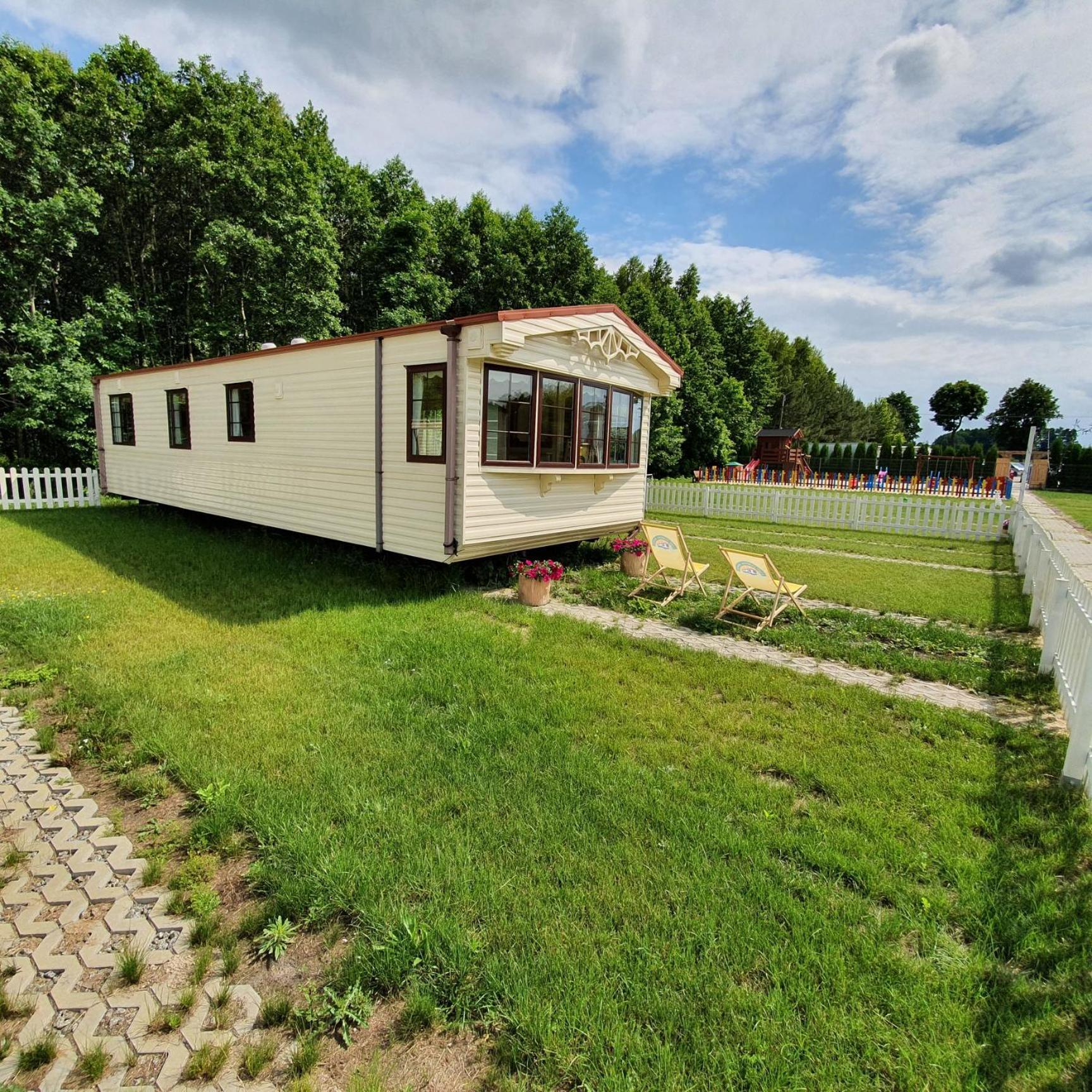 Lary Camping Homes - Domki Dabrowka Gostynin Exteriér fotografie